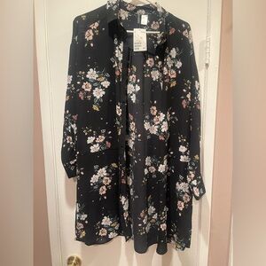 H&M Divided Black Floral Top